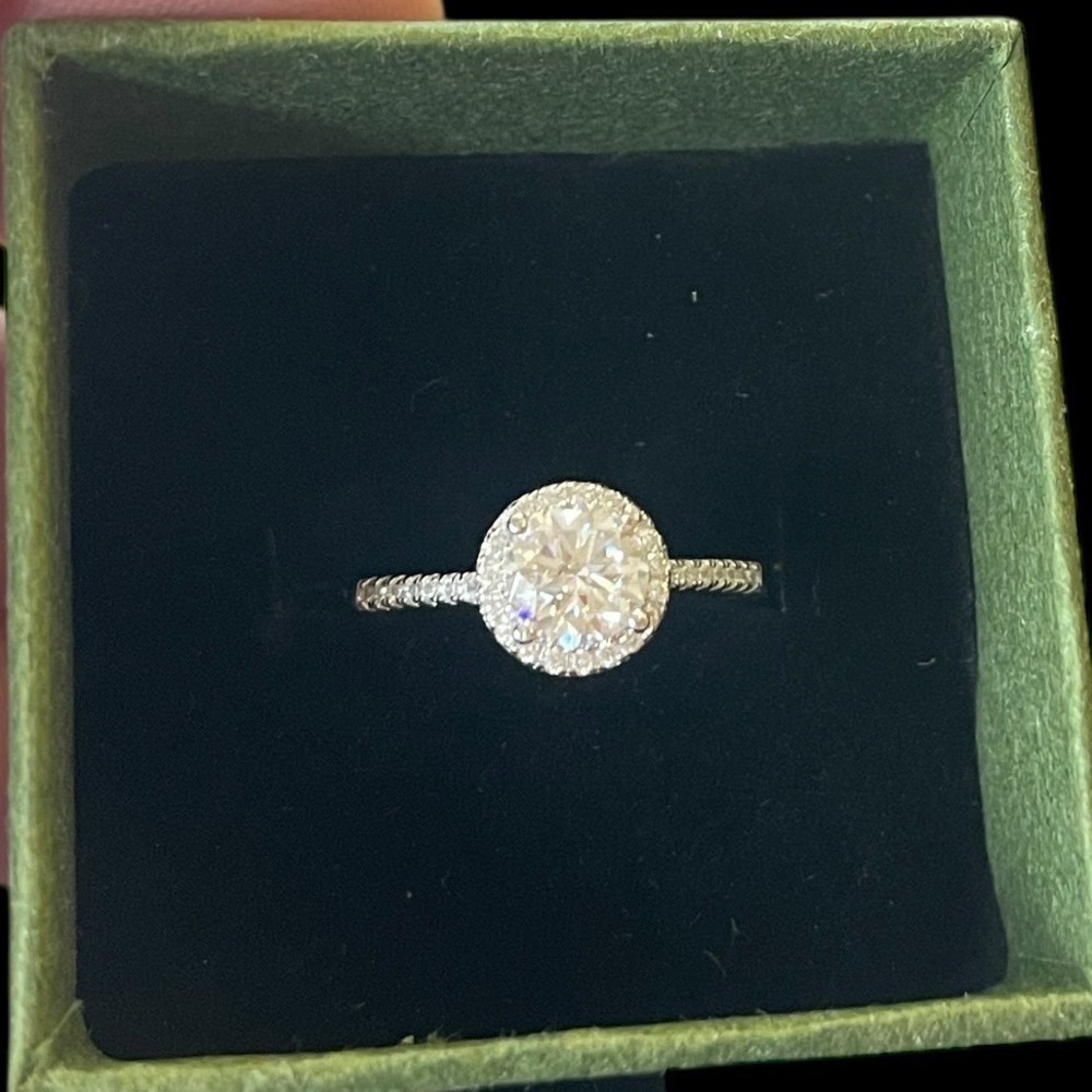 Moissanite Certified Engagement Ring 1.0ct Round Cut Sterling Silver Size 6.5 - Picture 5 of 13